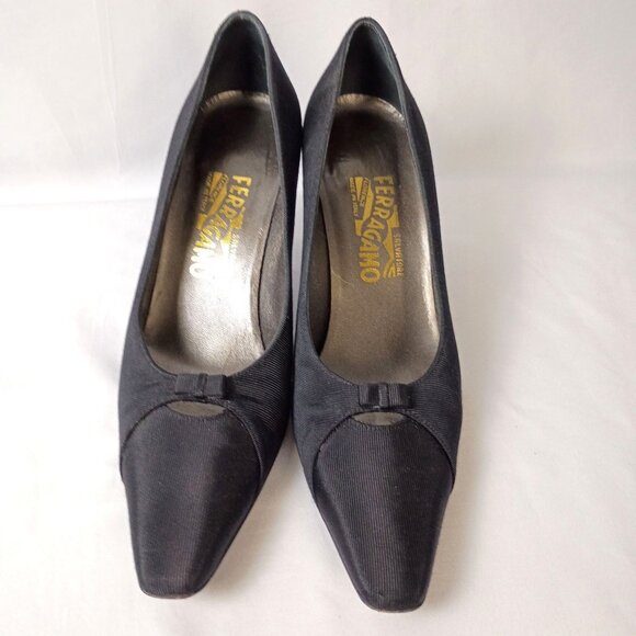 Vintage Ferragamo Black Grosgrain Ribbon Fabric Pumps Women 9.5 AA Bow Heels - Picture 2 of 11